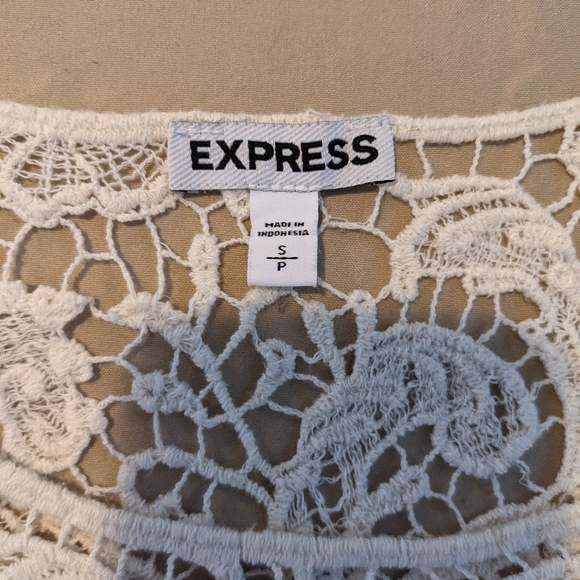 Crop Top Shirt - Picture 3 of 3